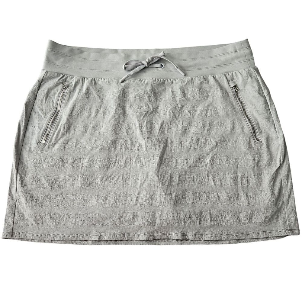 Athleta Light Gray Athletic Skort with Drawstring and Zip Pockets